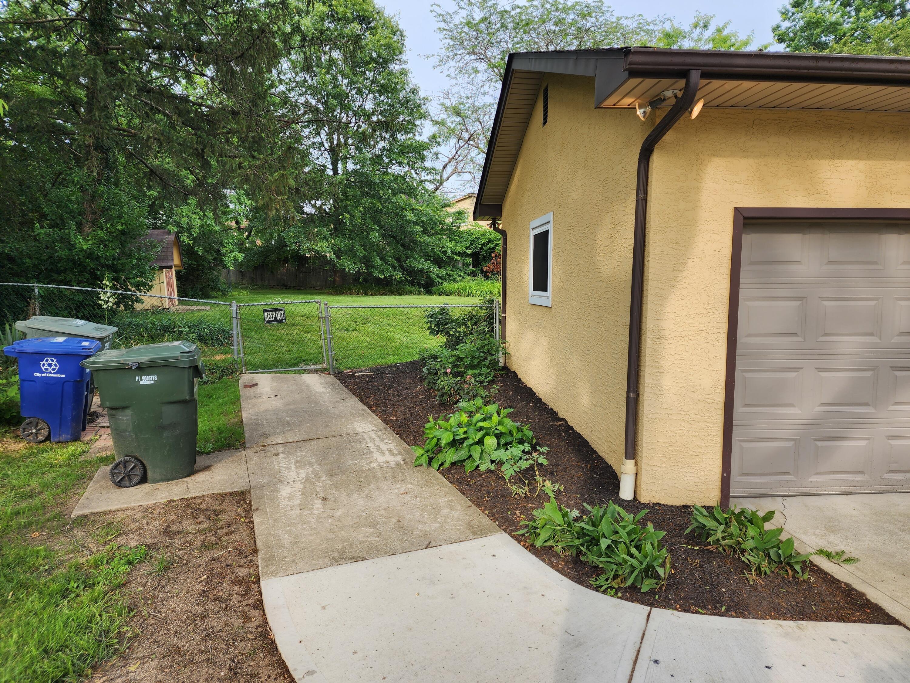 1092 Plum Ridge Columbus, OH 43213 - Photo 13 of 53 R1 (13)