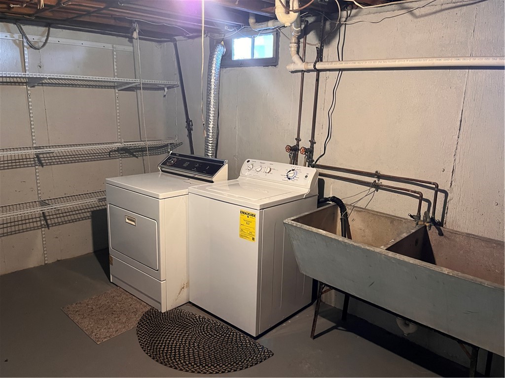 65 Ferncrest Drive Pawtucket, RI 02861 - Photo 11 of 13