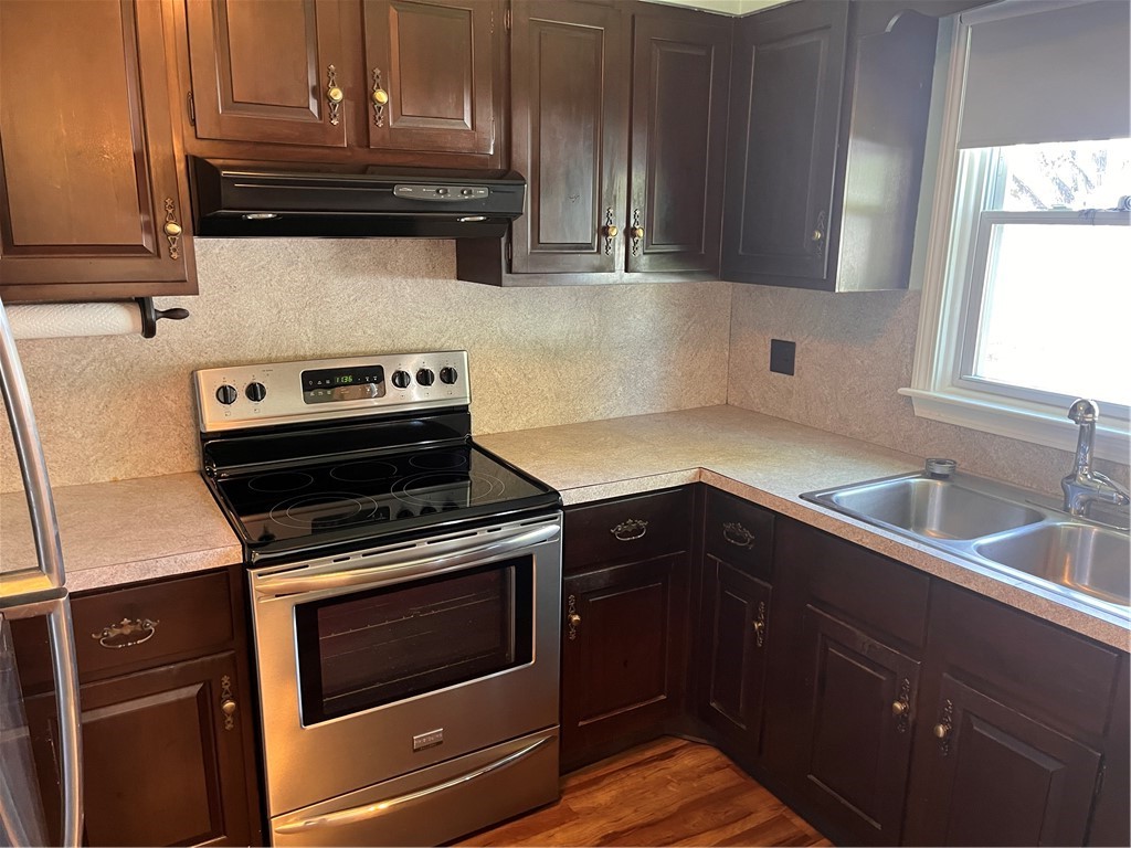 65 Ferncrest Drive Pawtucket, RI 02861 - Photo 4 of 13