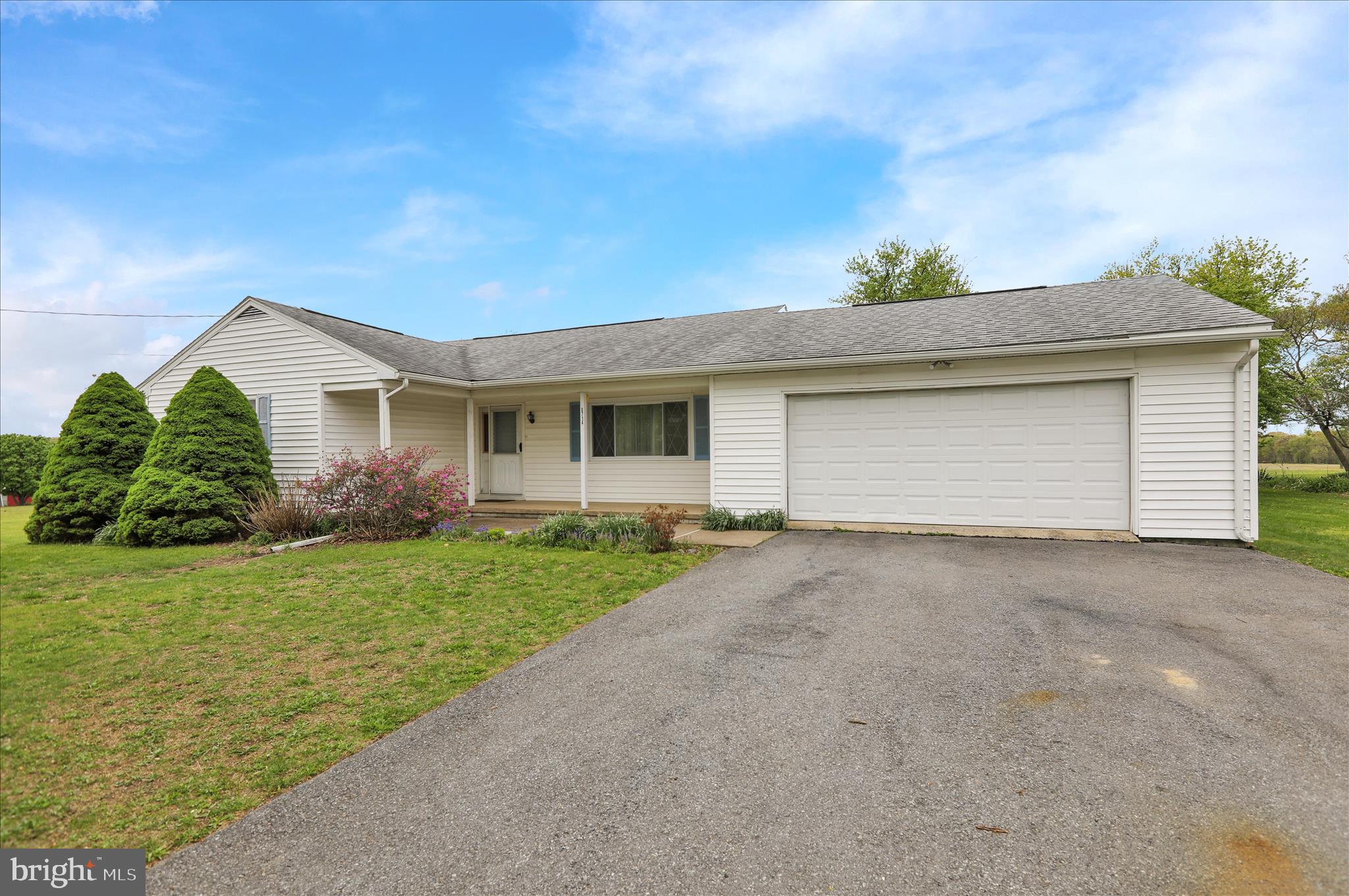 1714 Windsor Castle Road Hamburg, PA 19526 - Photo 2 of 41 360_9089