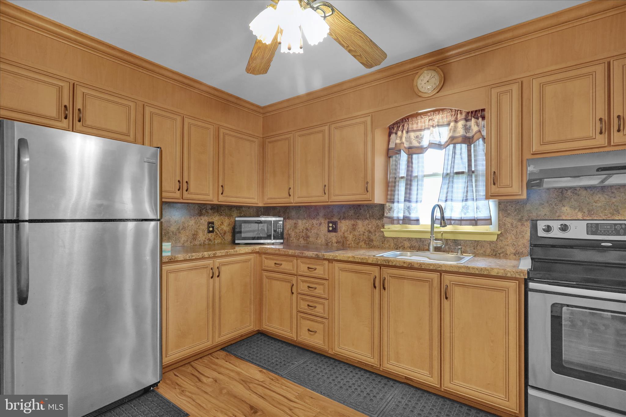 1714 Windsor Castle Road Hamburg, PA 19526 - Photo 10 of 41 360_8979
