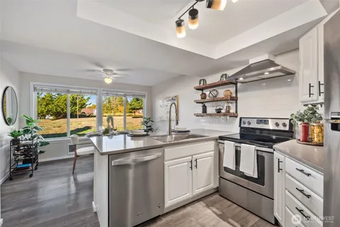 $535,500 | 11104 Northeast 68th Street, Unit A103, Kirkland, WA 98033