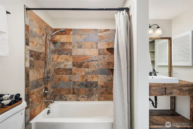 $535,500 | 11104 Northeast 68th Street, Unit A103, Kirkland, WA 98033