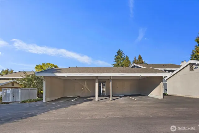 $535,500 | 11104 Northeast 68th Street, Unit A103, Kirkland, WA 98033