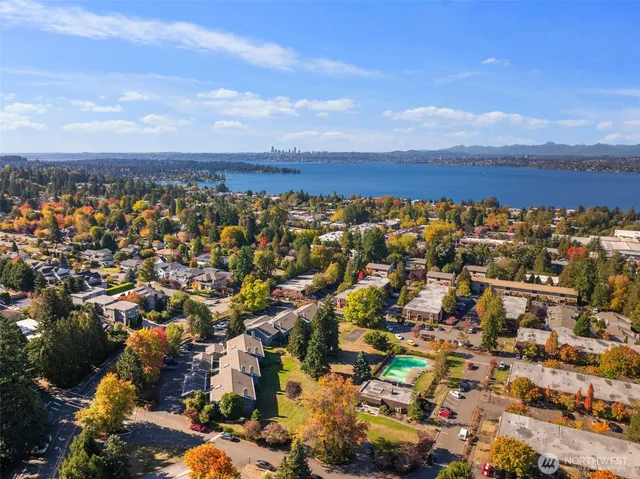 $535,500 | 11104 Northeast 68th Street, Unit A103, Kirkland, WA 98033