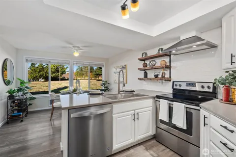 $535,500 | 11104 Northeast 68th Street, Unit A103, Kirkland, WA 98033