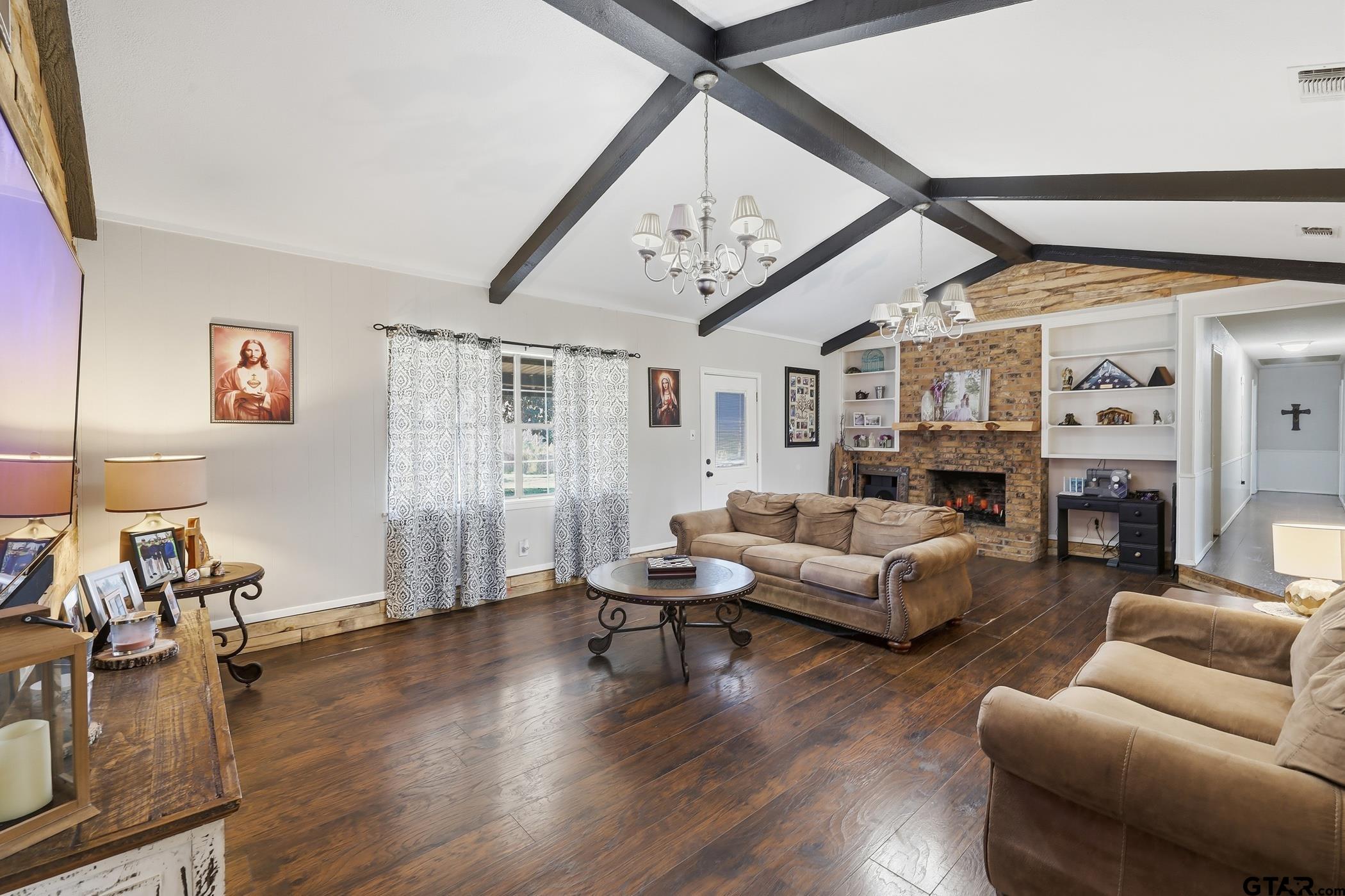 1409 Bassett Road Palestine, TX 75803 - Photo 4 of 36