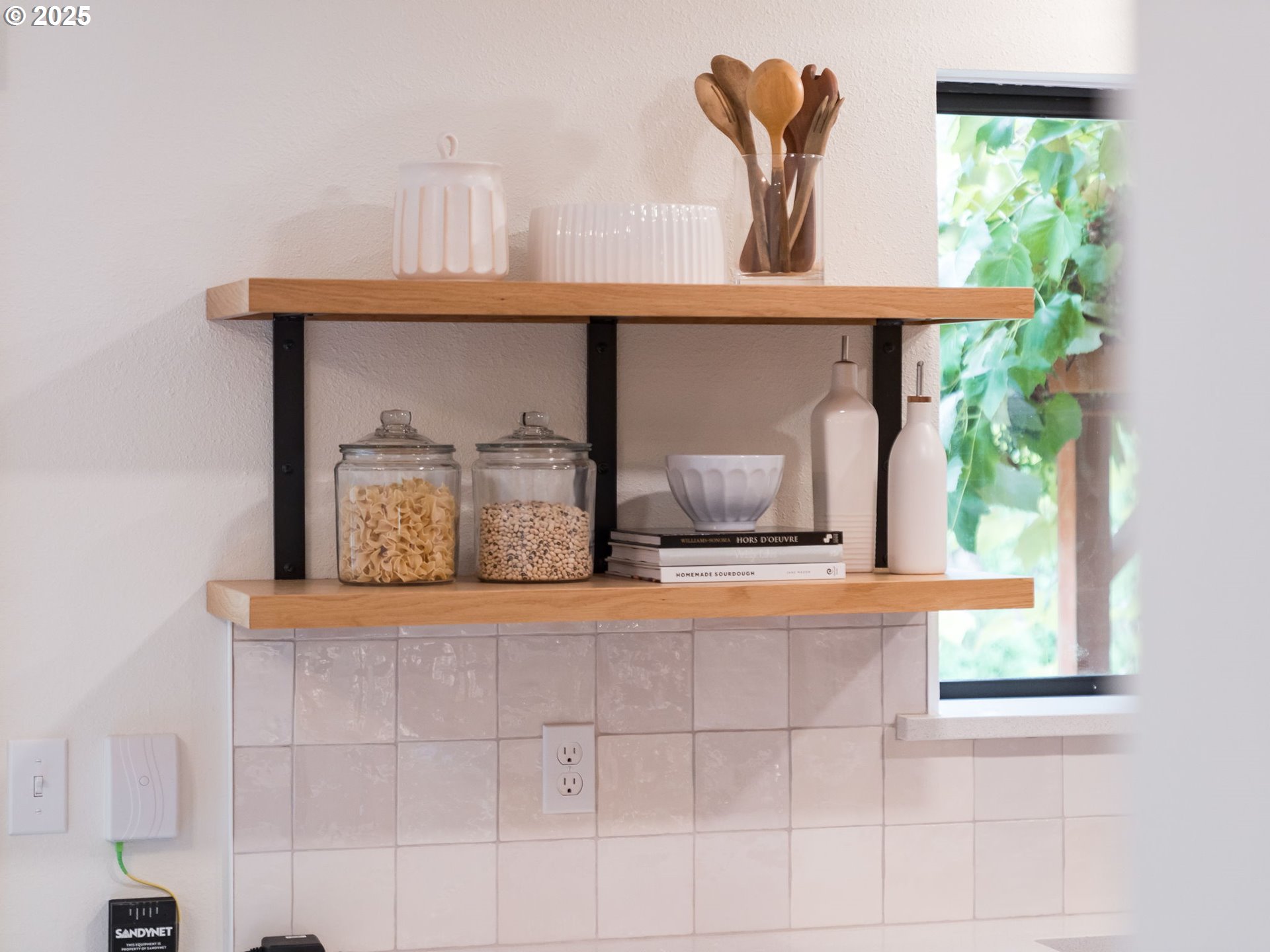 17925 Beebee Court Sandy, OR 97055 - Photo 17 of 48 a view of wooden floor in front of a window