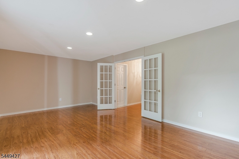 273 Greenfield Road Bridgewater, NJ 08807 - Photo 3 of 50 Gallery Image 3