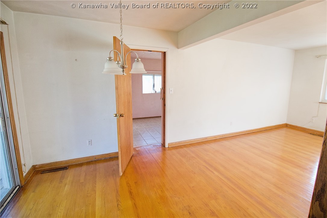 2039 Shadyside Road St. Albans, WV 25177 - Photo 17 of 33 Gallery Image 17