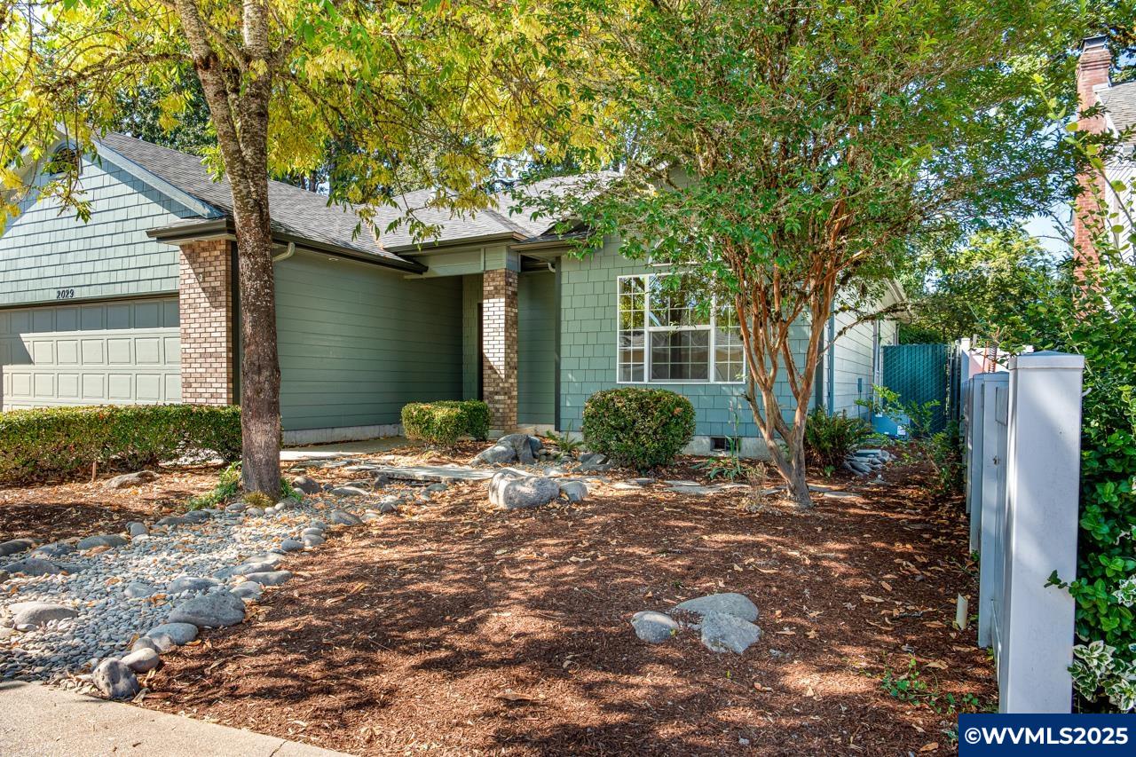 2029 Chase Loop Southwest Albany, OR 97321 - Photo 4 of 42 Gallery Image 4
