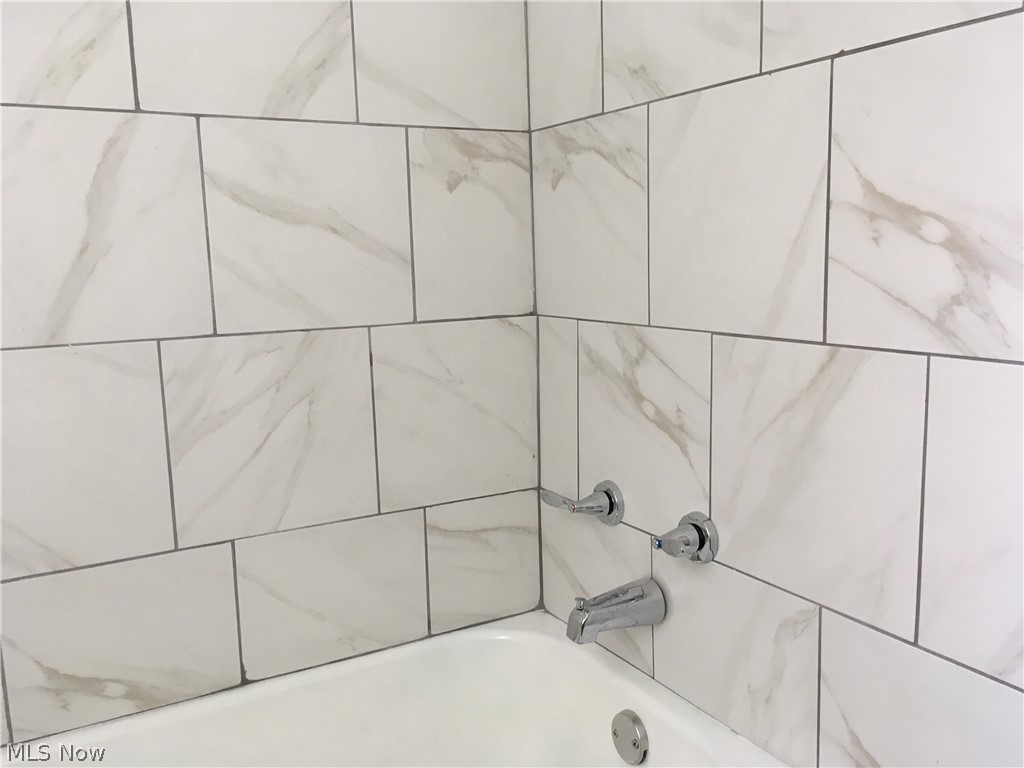 12821 North Road Cleveland, OH 44111 - Photo 11 of 30 Gallery Image 11