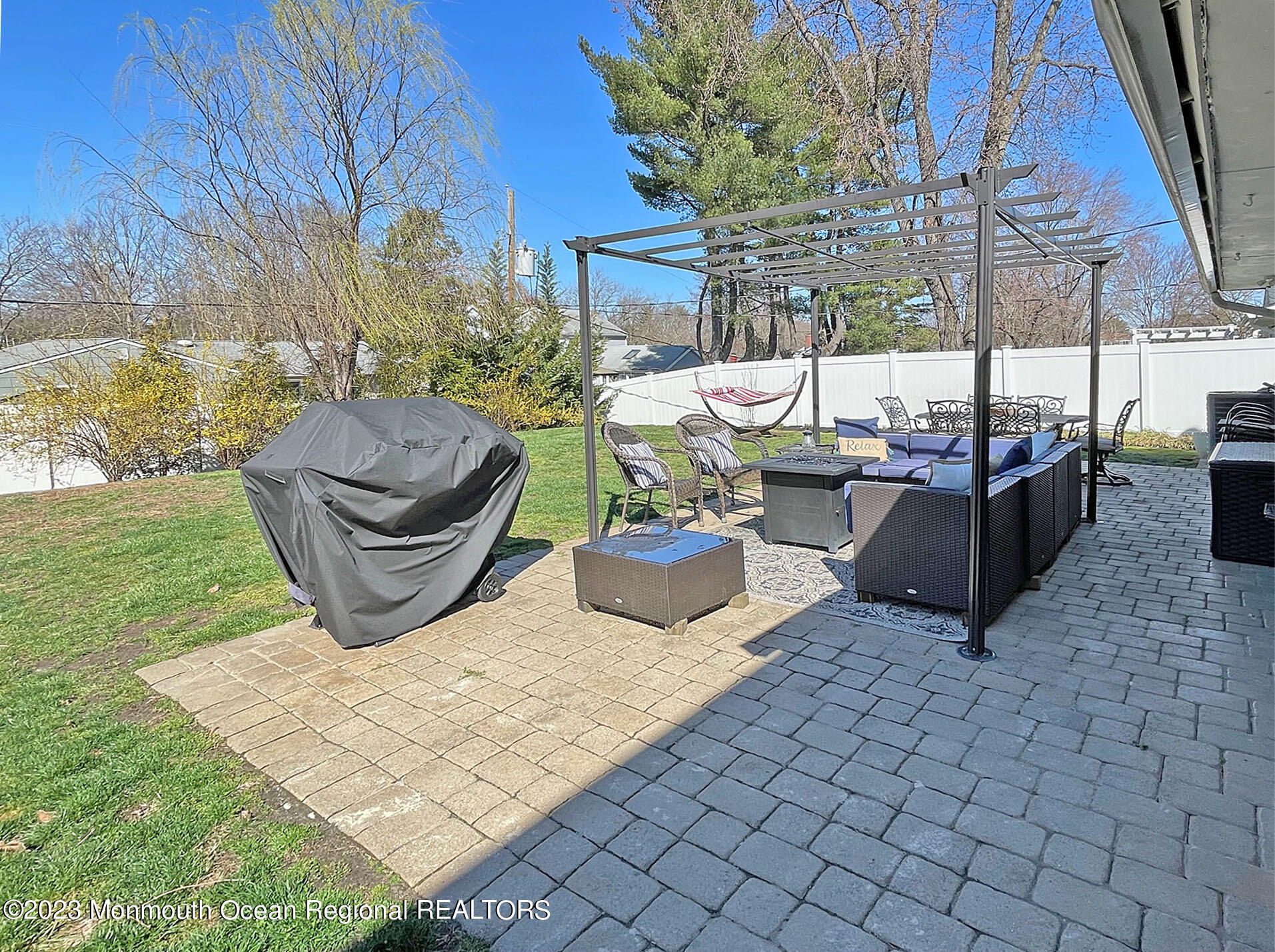 507 Line Road Aberdeen, NJ 07747 - Photo 34 of 40 IMG_5331 Back patio