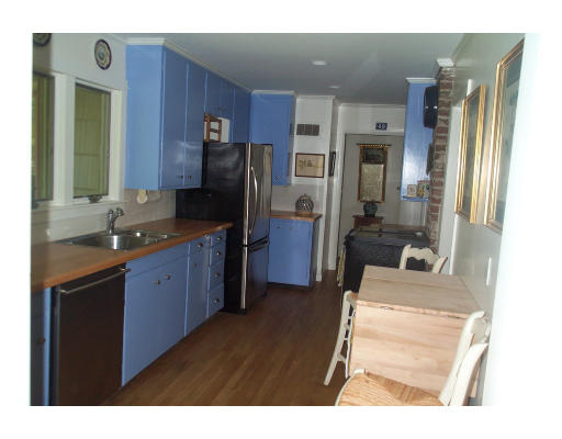 49 Farm Road Sherborn, MA 01770 - Photo 4 of 7 Gallery Image 4