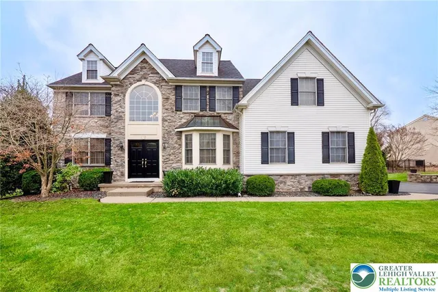 $799,000 | 5046 West Saucon Avenue, Center Valley, PA 18034