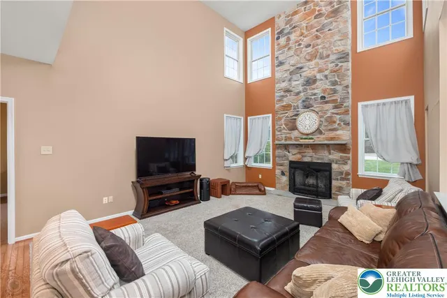 $799,000 | 5046 West Saucon Avenue, Center Valley, PA 18034