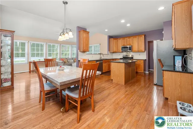 $799,000 | 5046 West Saucon Avenue, Center Valley, PA 18034