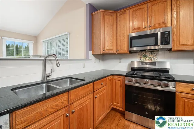 $799,000 | 5046 West Saucon Avenue, Center Valley, PA 18034