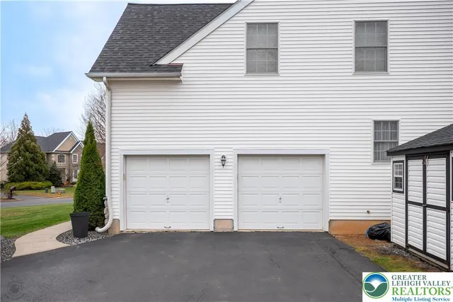 $799,000 | 5046 West Saucon Avenue, Center Valley, PA 18034