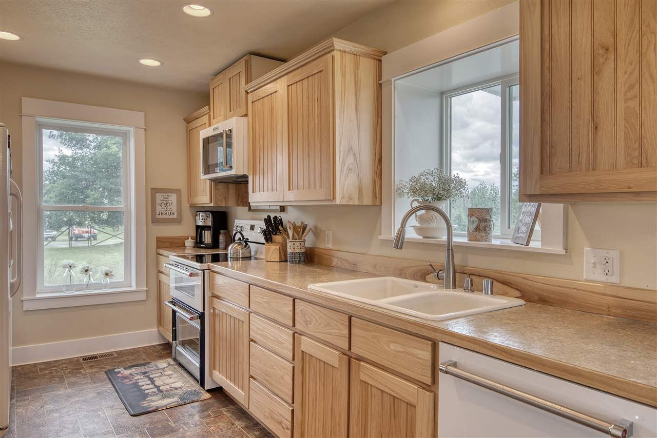 34601 North Short Road Deer Park, WA 99006 - Photo 15 of 50 Gallery Image 15