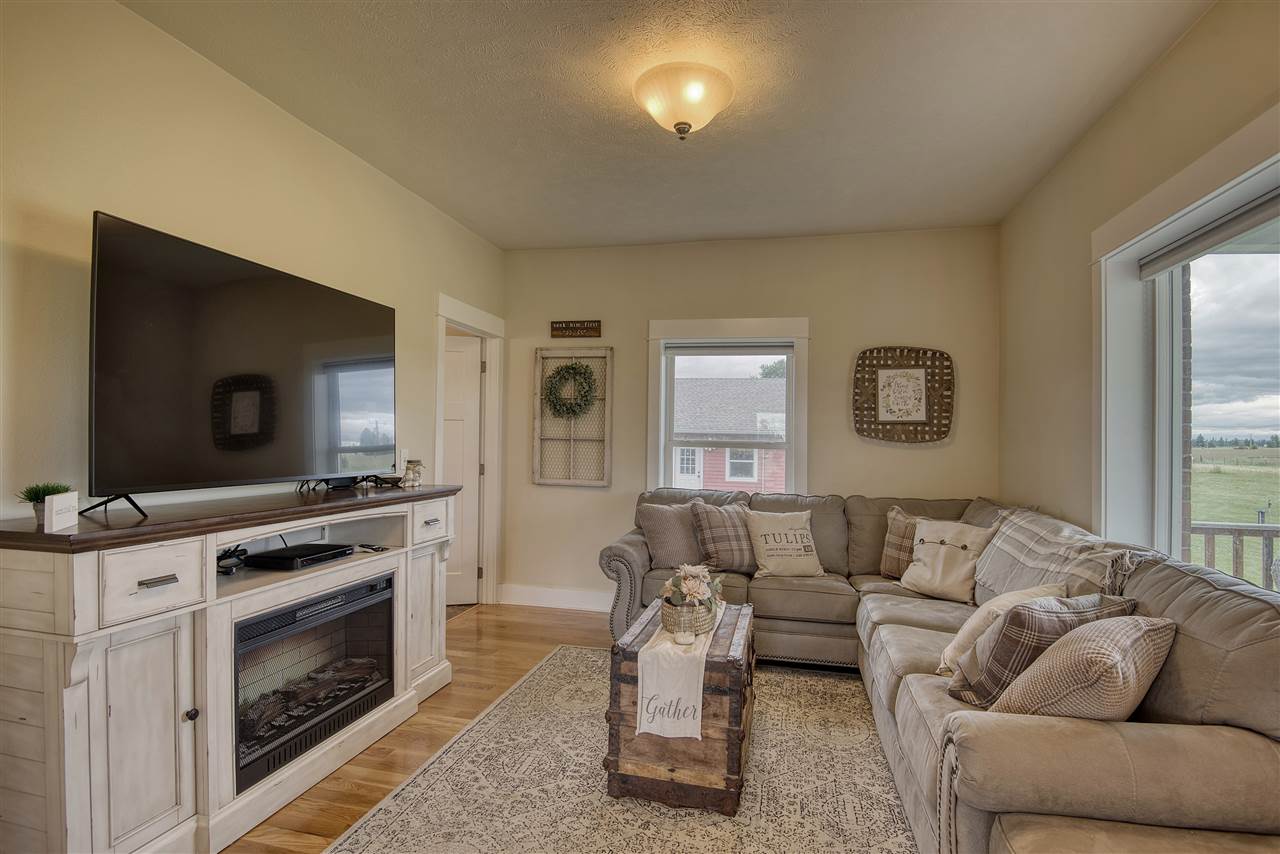 34601 North Short Road Deer Park, WA 99006 - Photo 8 of 50 Gallery Image 8