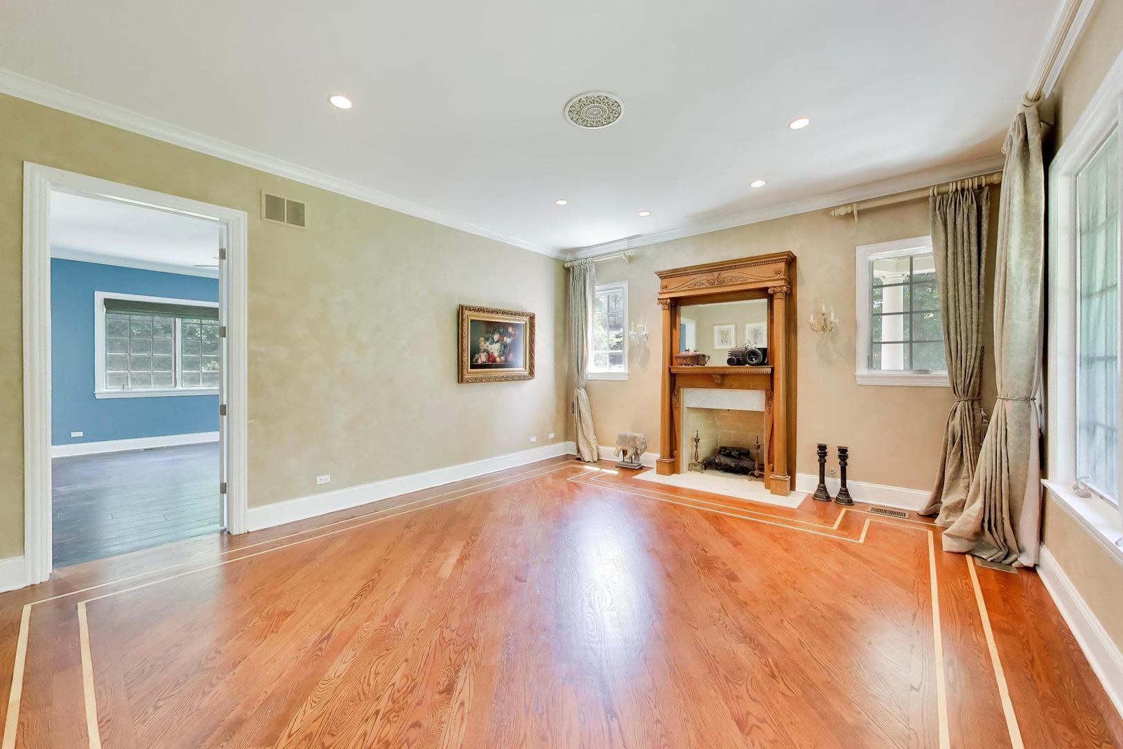 73 Locust Road Winnetka, IL 60093 - Photo 11 of 44