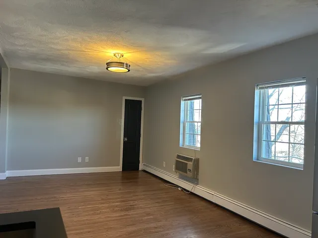 $2,900 | 18 Ashcroft Street, Unit 301, Dedham, MA 02026