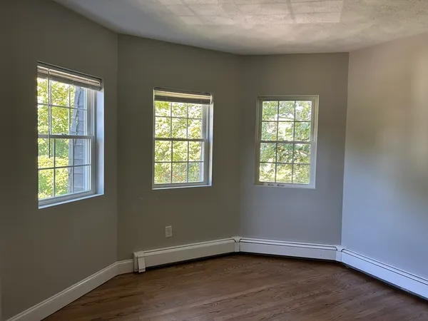 $3,100 | 18 Ashcroft Street, Unit 301, Dedham, MA 02026