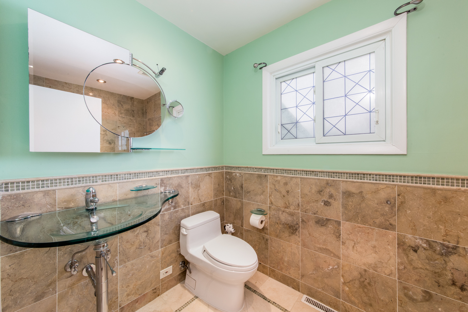 2010 Walnut Street Park Ridge, IL 60068 - Photo 12 of 20 a bathroom with a sink mirror and toilet