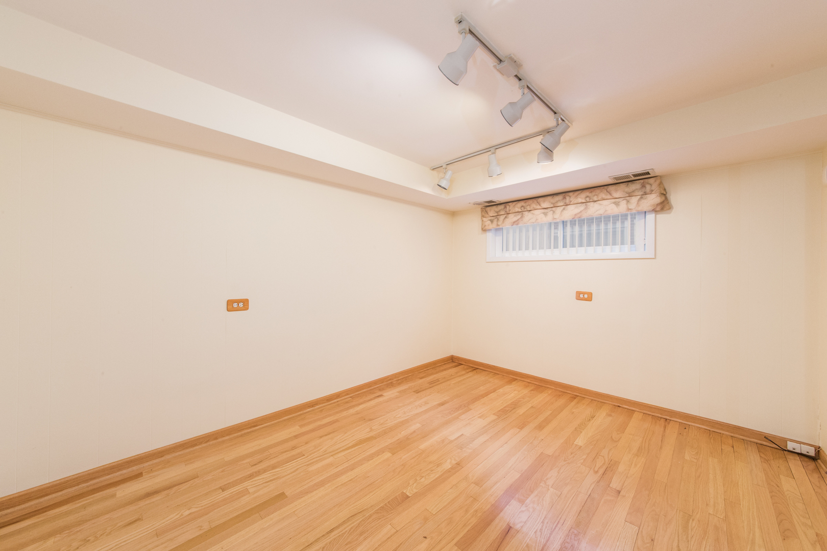 2010 Walnut Street Park Ridge, IL 60068 - Photo 13 of 20 a view of empty room with wooden floor