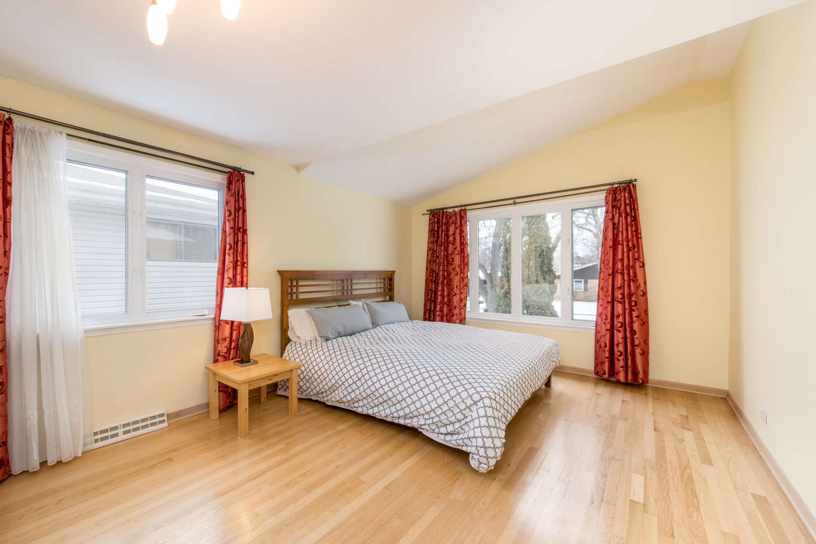 2010 Walnut Street Park Ridge, IL 60068 - Photo 10 of 20 a bedroom with a bed and a window