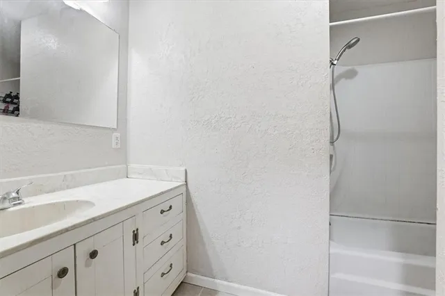 $240,000 | 995 Hurley Street, Peculiar, MO 64078