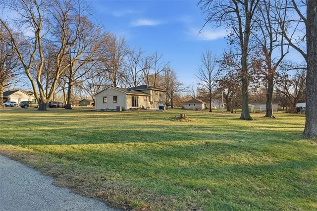 $240,000 | 995 Hurley Street, Peculiar, MO 64078