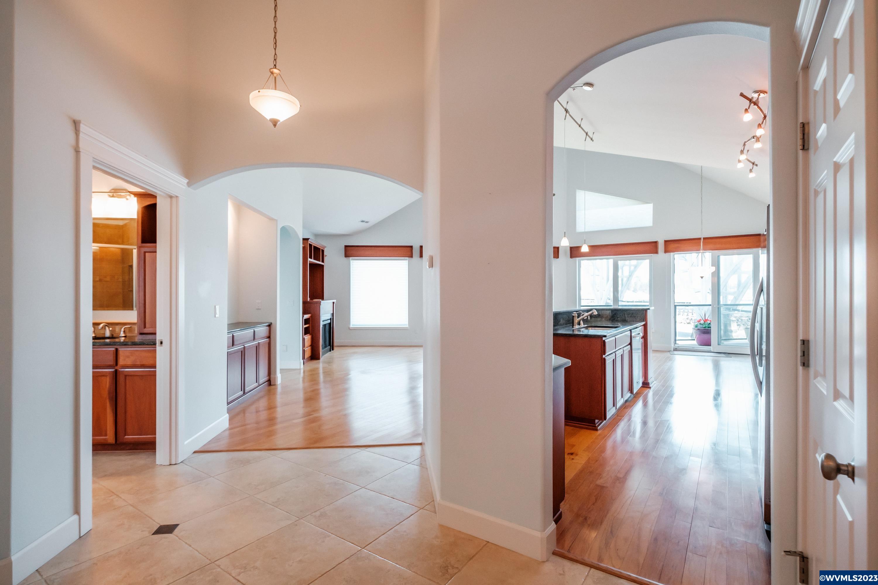 144 Southwest 26th Street Newport, OR 97366 - Photo 13 of 42