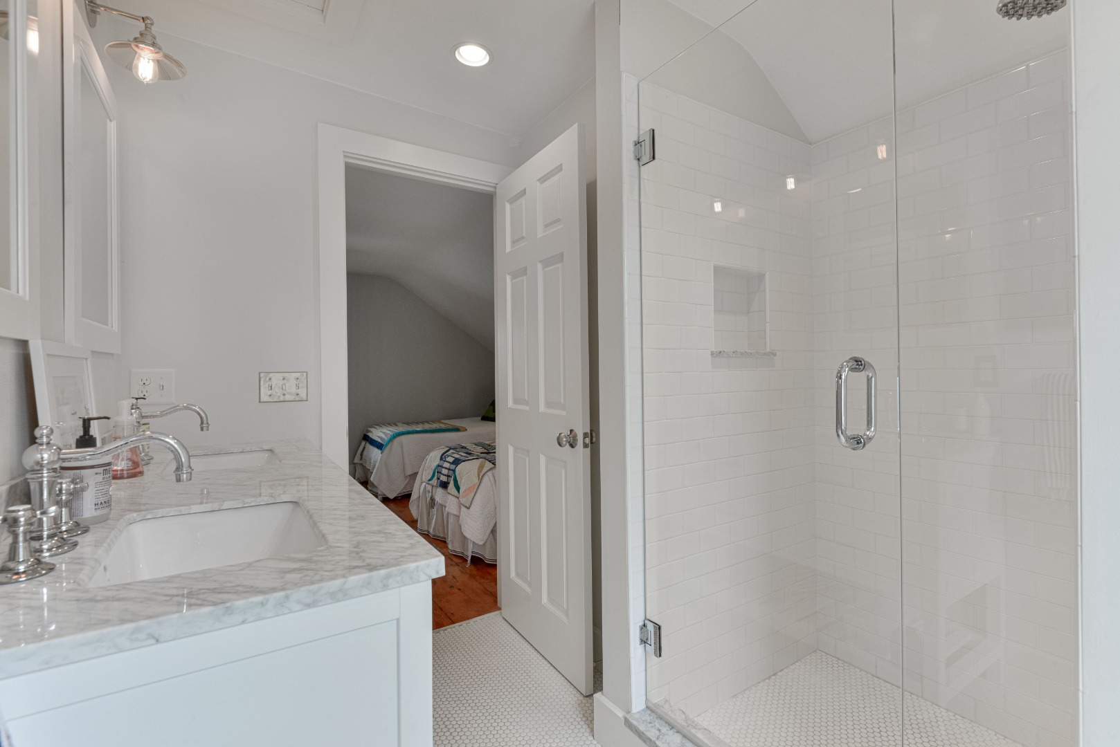 8 East Dover Street Nantucket, MA 02554 - Photo 24 of 28