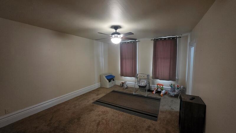 1120 Hamilton Street Manitowoc, WI 54220 - Photo 7 of 30 Living Room