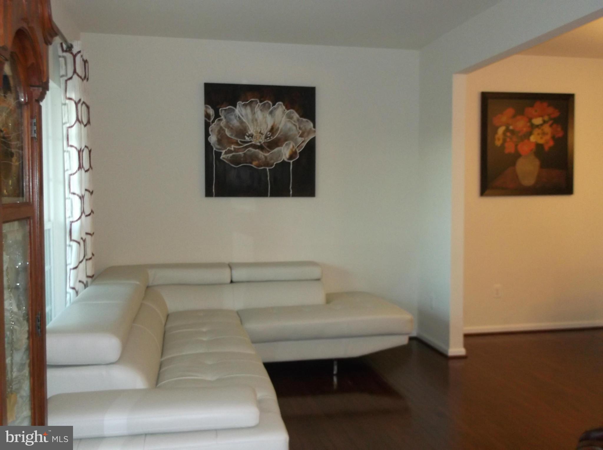 729 Kingsbrook Road Culpeper, VA 22701 - Photo 2 of 26 Living Room