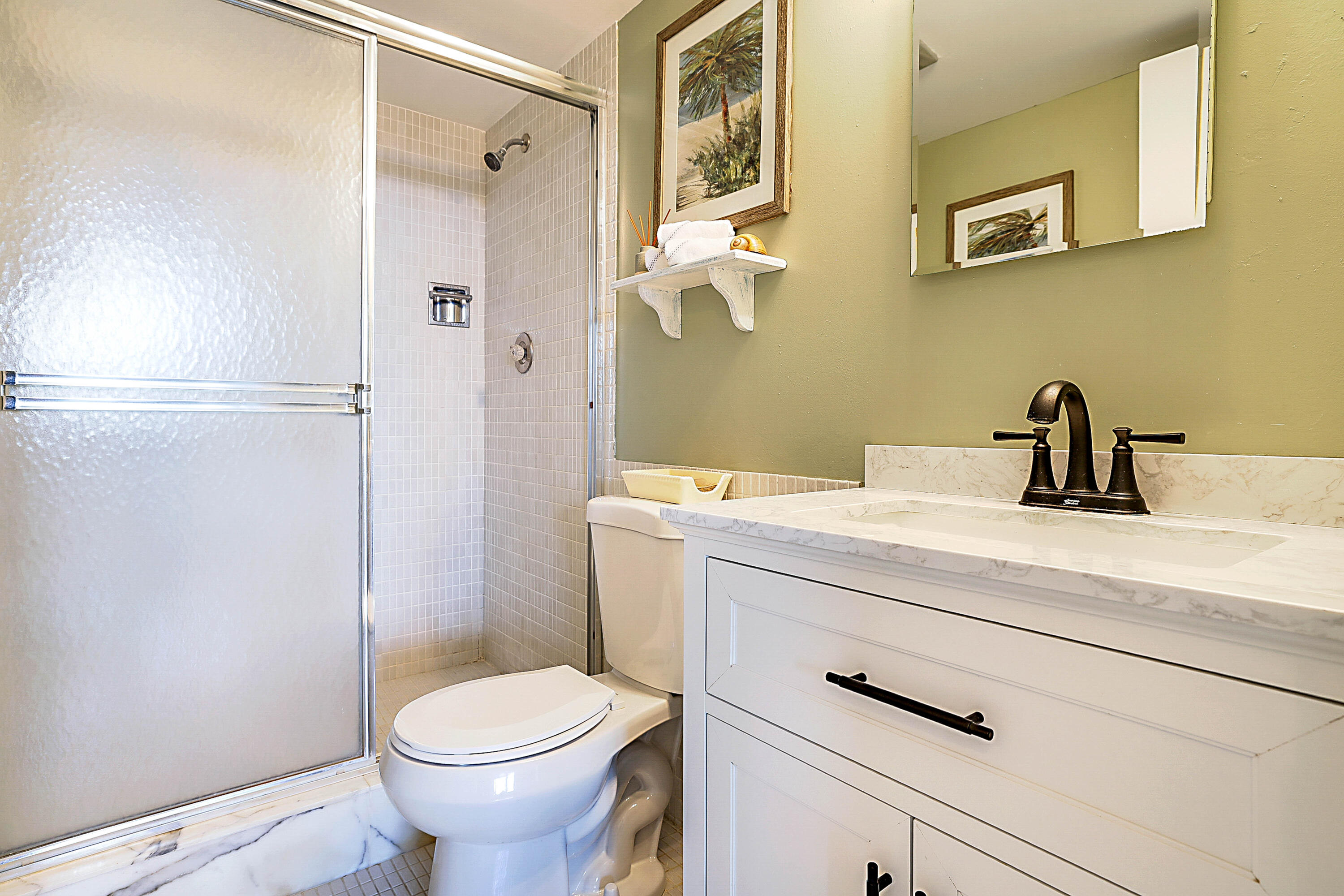 2121 North Ocean Boulevard, Unit 407W Boca Raton, FL 33431 - Photo 24 of 60 Guest bath