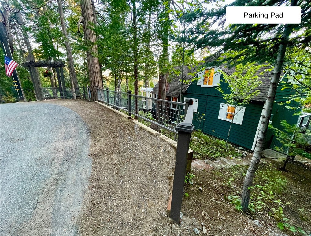 269 Hillside Road Lake Arrowhead, CA 92352 - Photo 13 of 41
