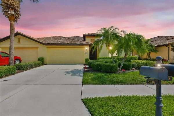 $315,000 | 5618 Sunset Falls Drive, Apollo Beach, FL 33572