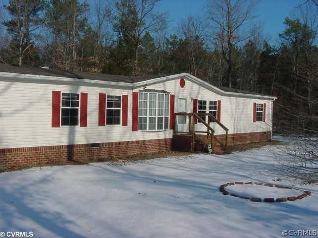 218 Maple Valley Road Tappahannock, VA 22560 - Photo 2 of 12 Exterior Front