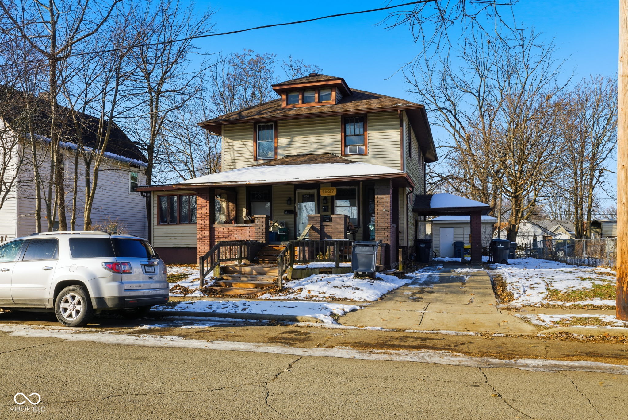 1527 Walnut Street Anderson, IN 46016 - Photo 2 of 5