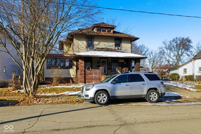 $790,000 | 1527 Walnut Street, Anderson, IN 46016