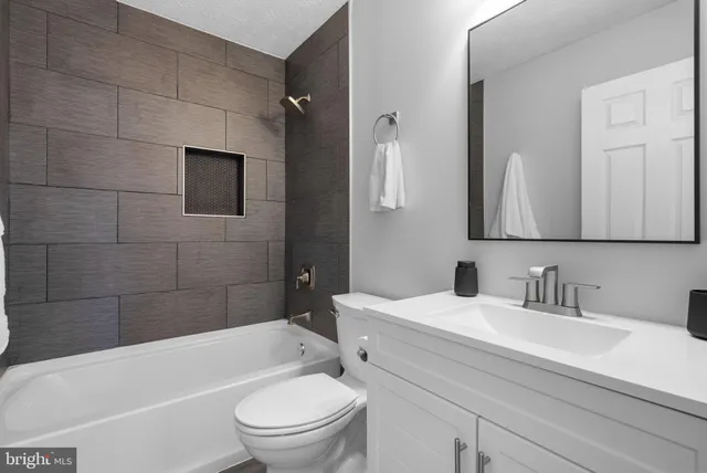 $459,500 | 17903 Cottonwood Terrace, Gaithersburg, MD 20877