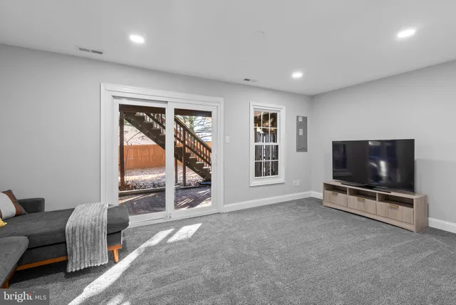 $459,500 | 17903 Cottonwood Terrace, Gaithersburg, MD 20877