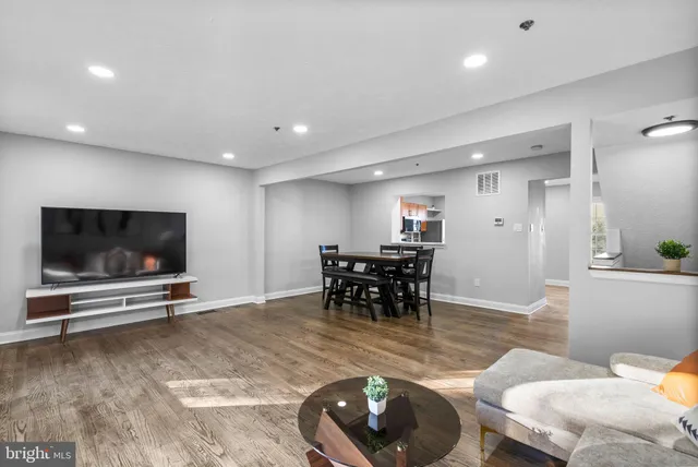 $459,500 | 17903 Cottonwood Terrace, Gaithersburg, MD 20877