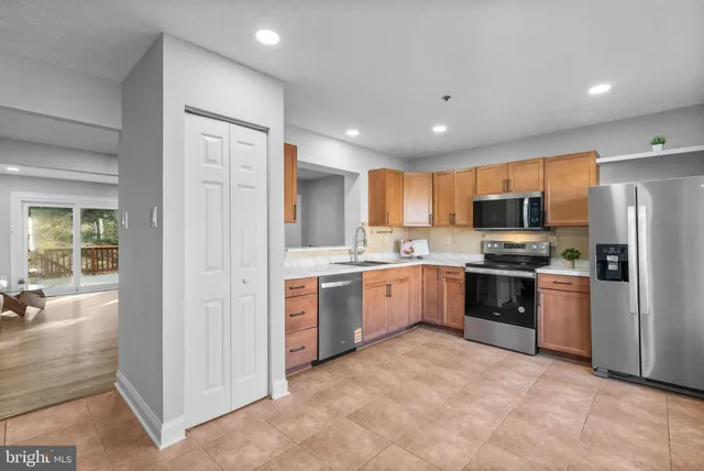 $459,500 | 17903 Cottonwood Terrace, Gaithersburg, MD 20877