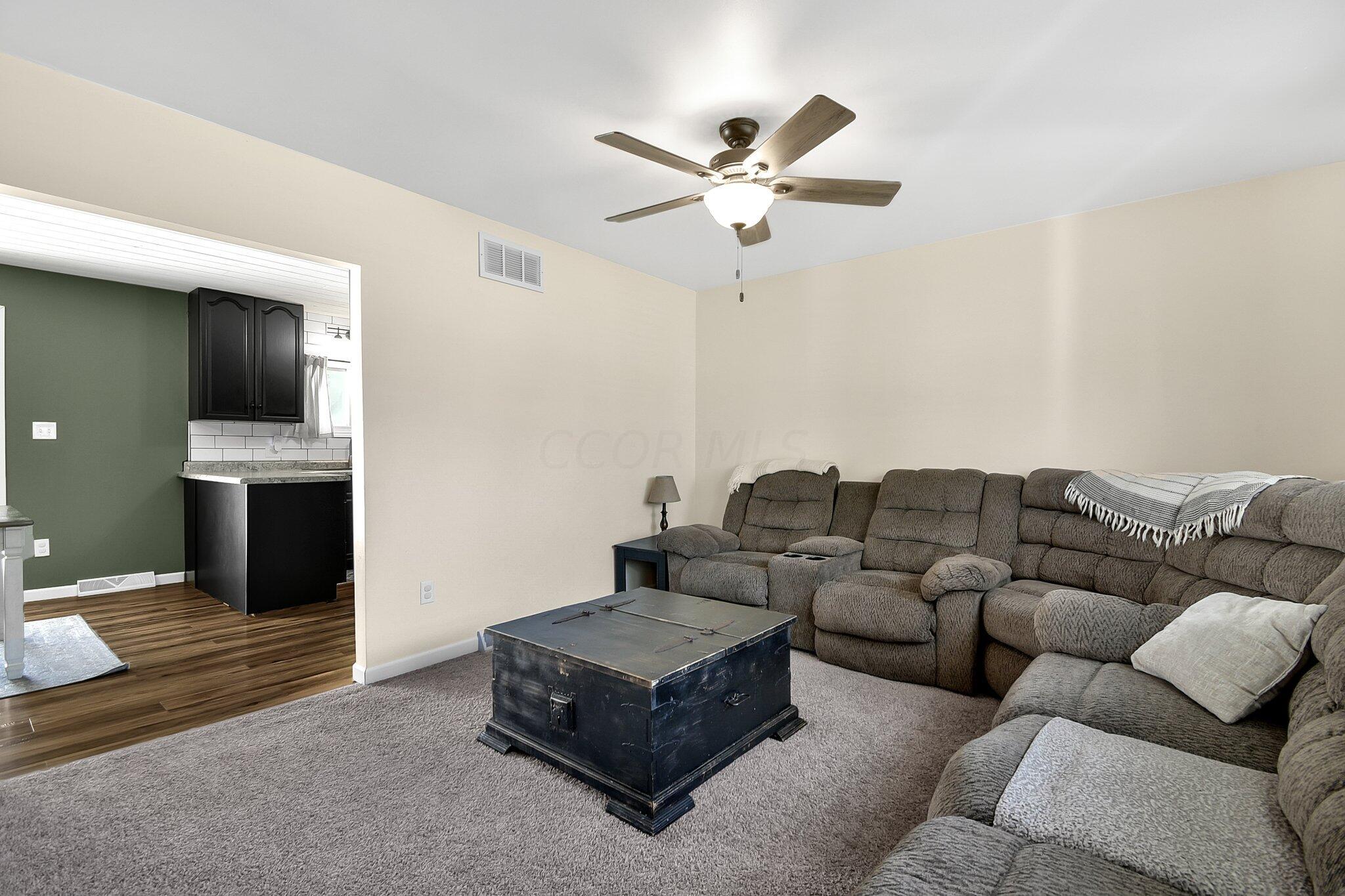 418 Chatham Road Circleville, OH 43113 - Photo 2 of 21 3-web-or-mls-418-chatham-rd