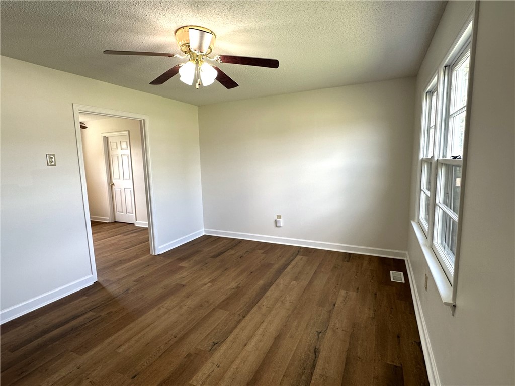 310 Kingsboro Road Anderson, SC 29626 - Photo 5 of 19 Gallery Image 5