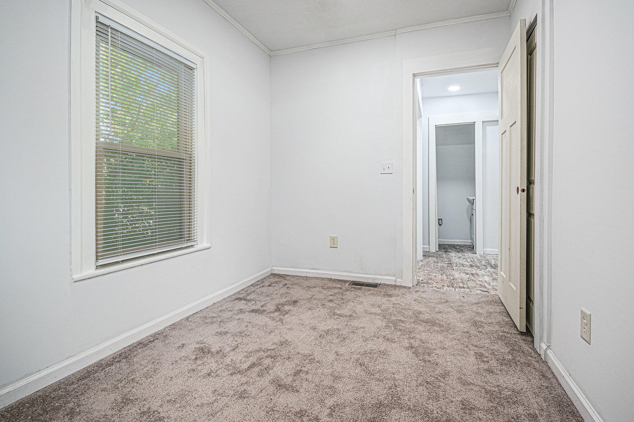 1016 4th Street Three Rivers, MI 49093 - Photo 17 of 31 016_photo_oct_10_2025_12_25_14_pm_256